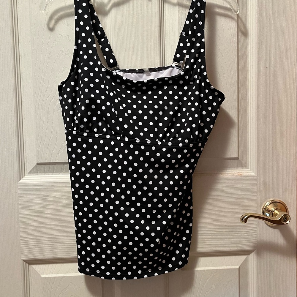 Women’s Land End tankini top (only). Size 10DDD